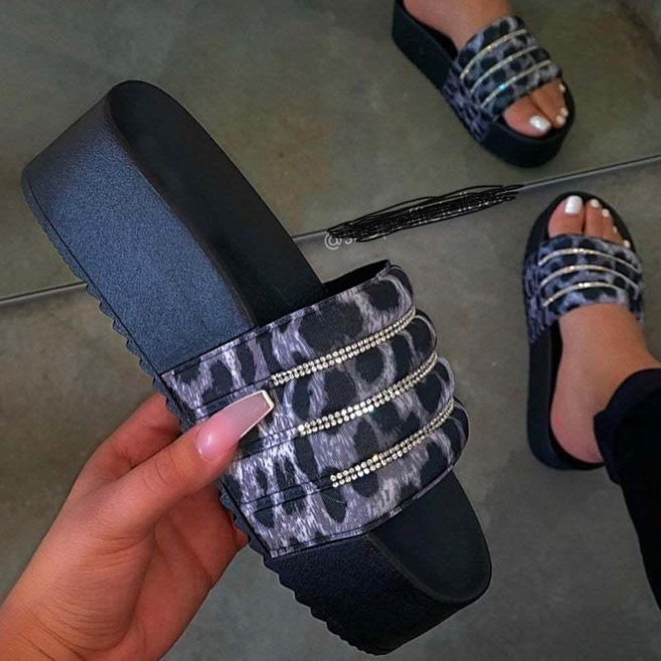 Lady’s Fashion Rhinestone Sponge Cake Platform Sandals