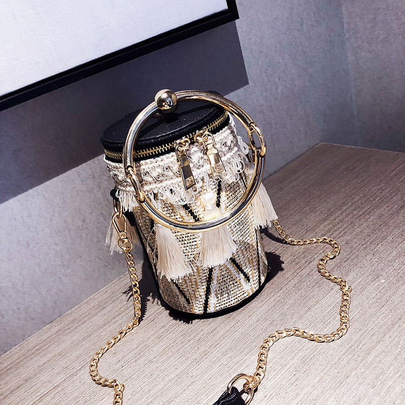 Luxury Designer Retro Weave Feather Tassel Shoulder Bag