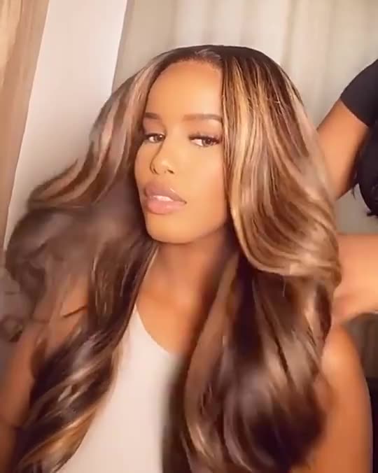 https://www.mydivinebeauty.biz/products/medium-and-long-curly-fashion-female-big-wave-real-human-hair-wig?utm_content=ios&utm_medium=product-links&utm_source=copyToPasteboard